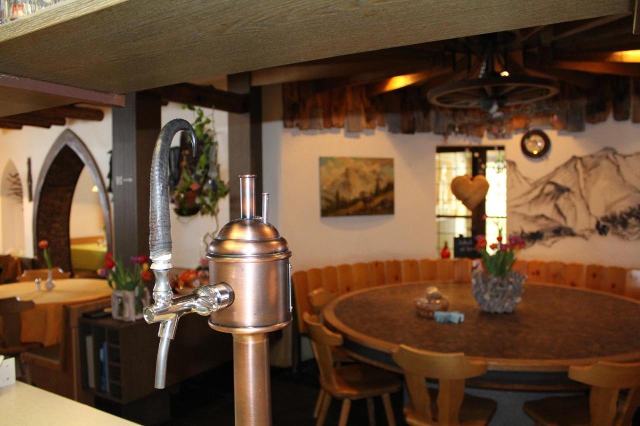 Landhuus Frauenkirch Hotel Екстериор снимка